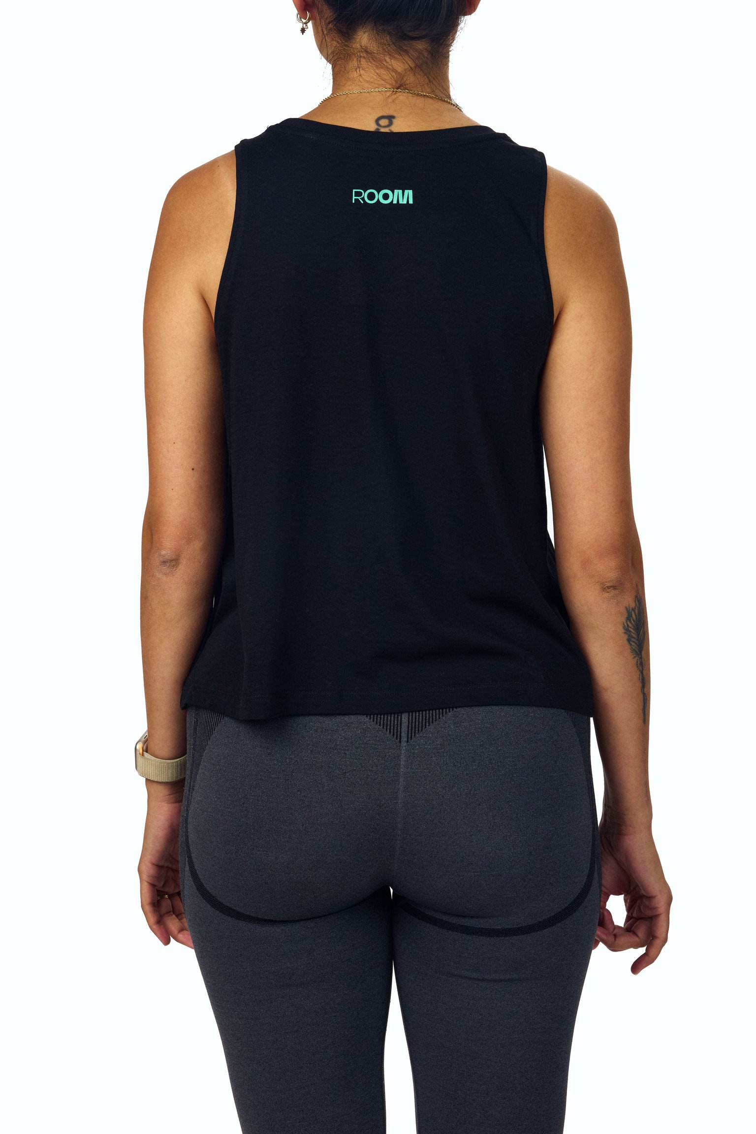2024-10-16 ROOM Merch-423-0099-by Ellard Vasen_JpegMini_C1.jpg