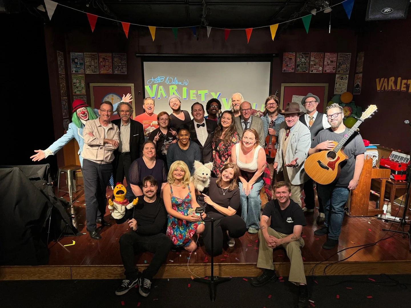 What do ya get when you add two legendary character actors, three musicians, some puppets, about ten lunatics, a clown, and the voice of a generation? Some might say… the best day ever!
πΈ: @williamaphotos
#varietyshow #burbank #comedy #spo