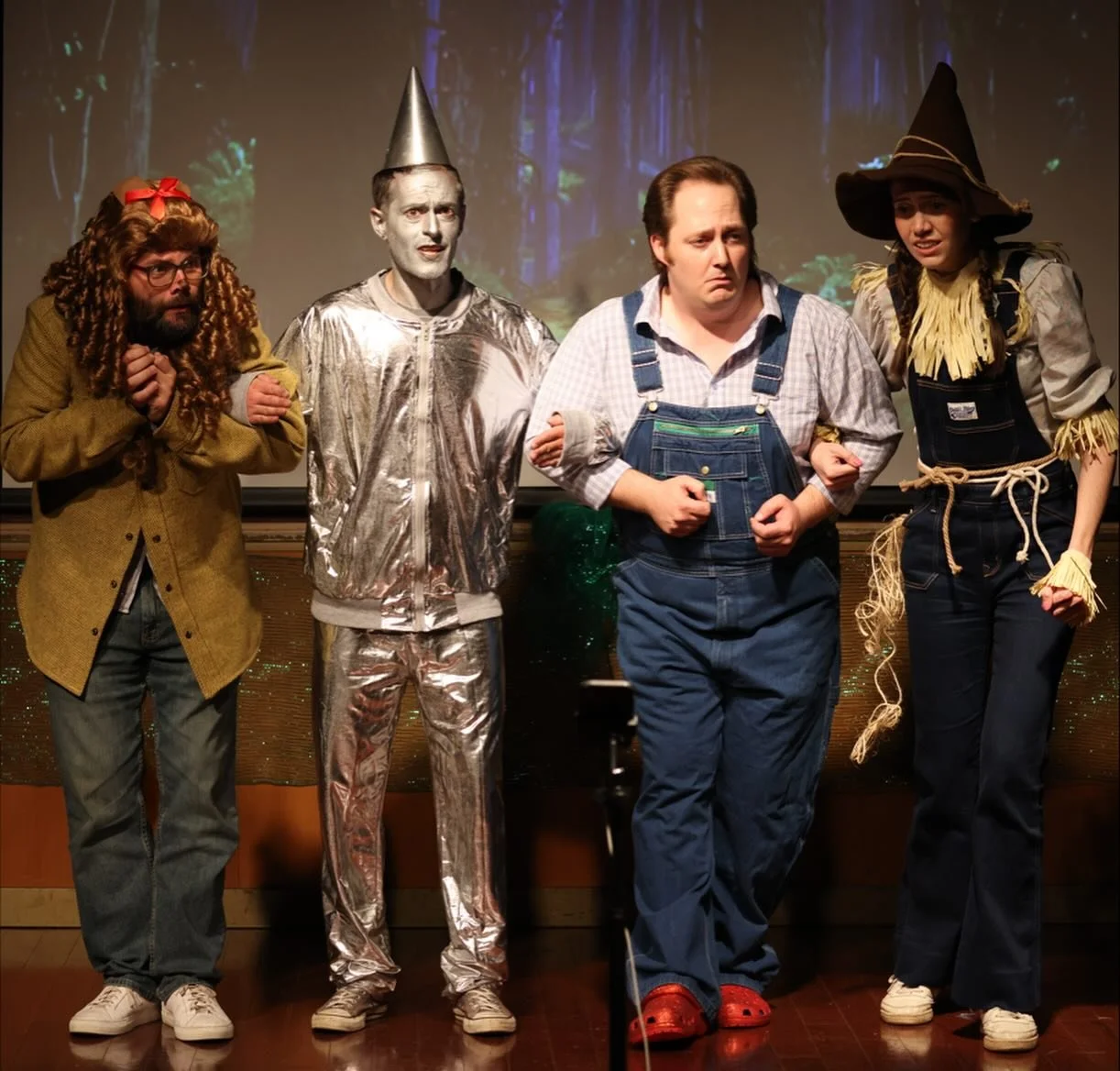 Varietyville has been changed for good since we visited Oz earlier this year! 🌈 Watch the entire performance of Varietyville Visits Oz for free at visitvarietyville.com/past-shows!

#losangeles #varietyshow #wizardofoz #wicked #comedy

📸 : @william