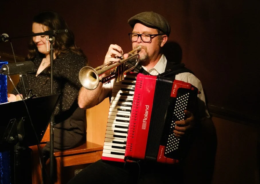 Ladies and gentleman... @mikebolgermusic &amp; The Varietyville Sound! Our little town&rsquo;s the most musical around 🎶 

We&rsquo;ve got some great holiday tunes to share with y&rsquo;all at A Varietyville Christmas Special TOMORROW at 9:30pm at T