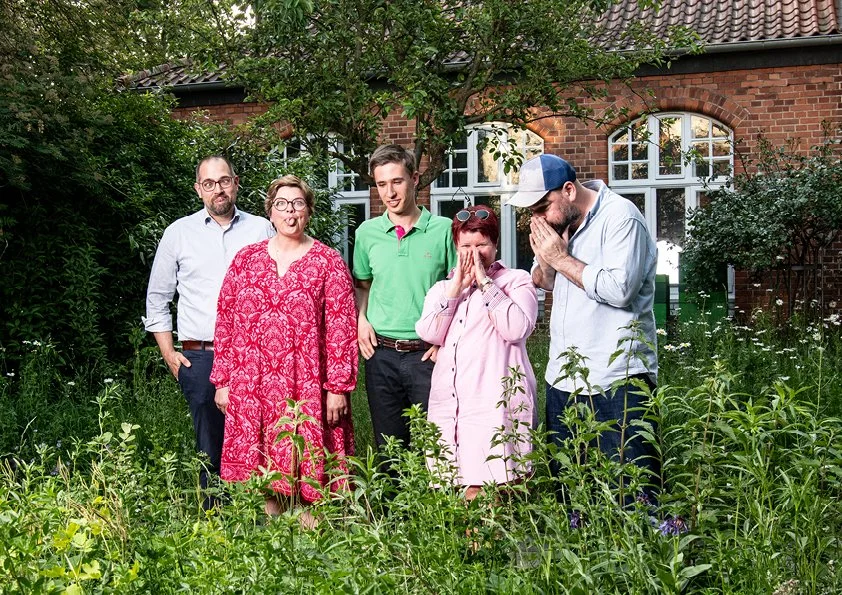 Segen für alle - Making Of - Kirchenvorstand, Pastoren und Mathias 