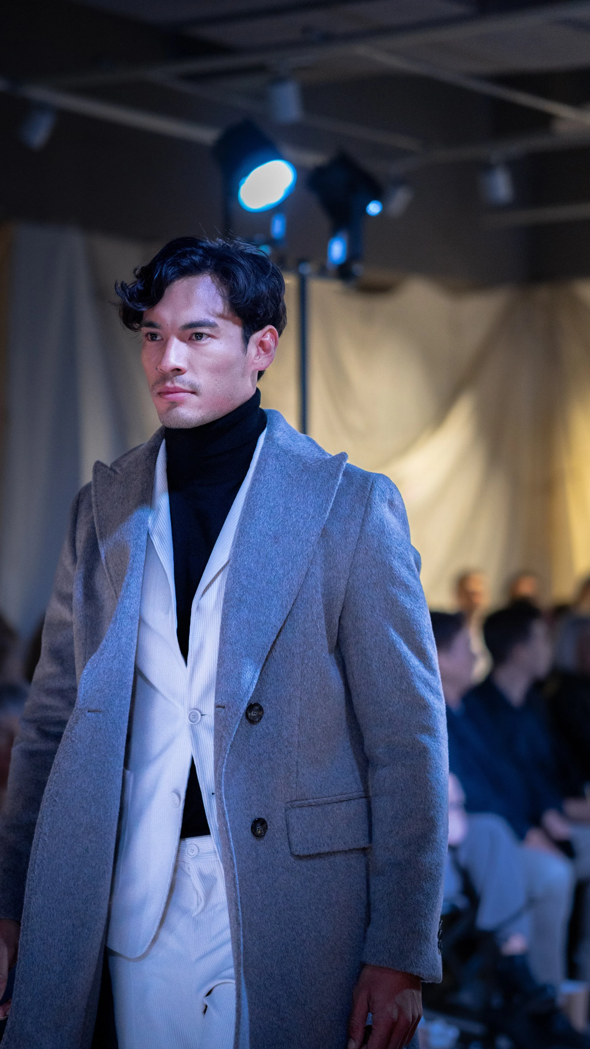 GNTM Model Dominik Gruber auf Laufsteg von Mode Reischmann Kempten