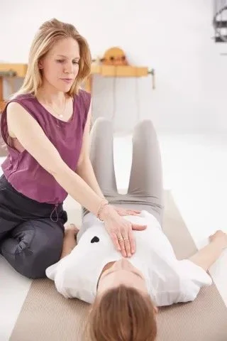 Postnatal Yoga Foundations (25h)