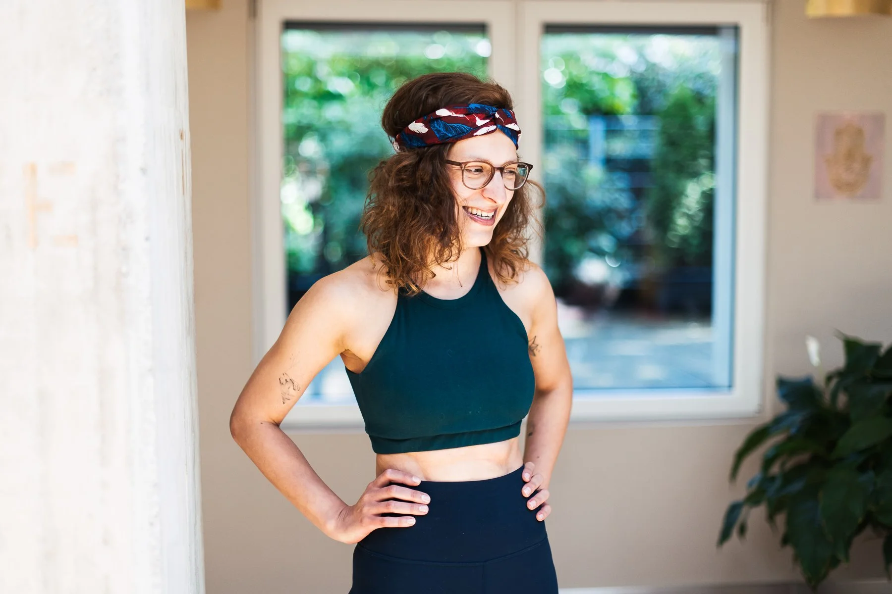 108 Sonnengrüsse mit Julia