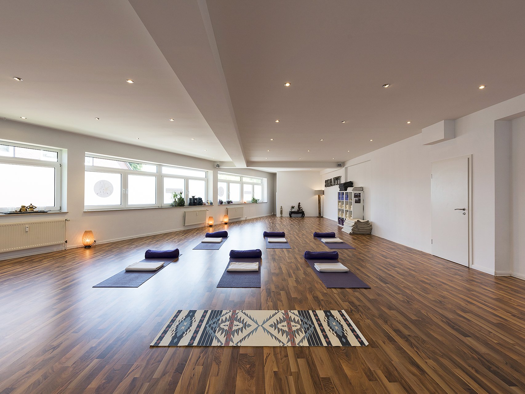 SatyaLoka_Yoga_Hamburg_DE_70003_Eversports_019.jpeg