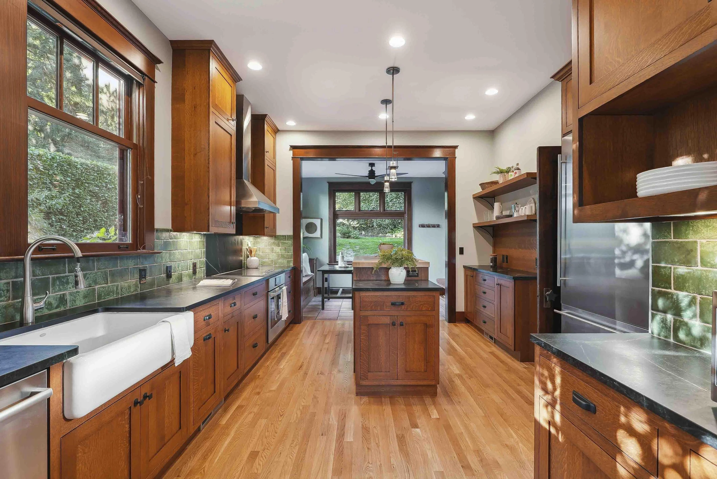 Ashley Realty Works Team with Windermere Realty Trust