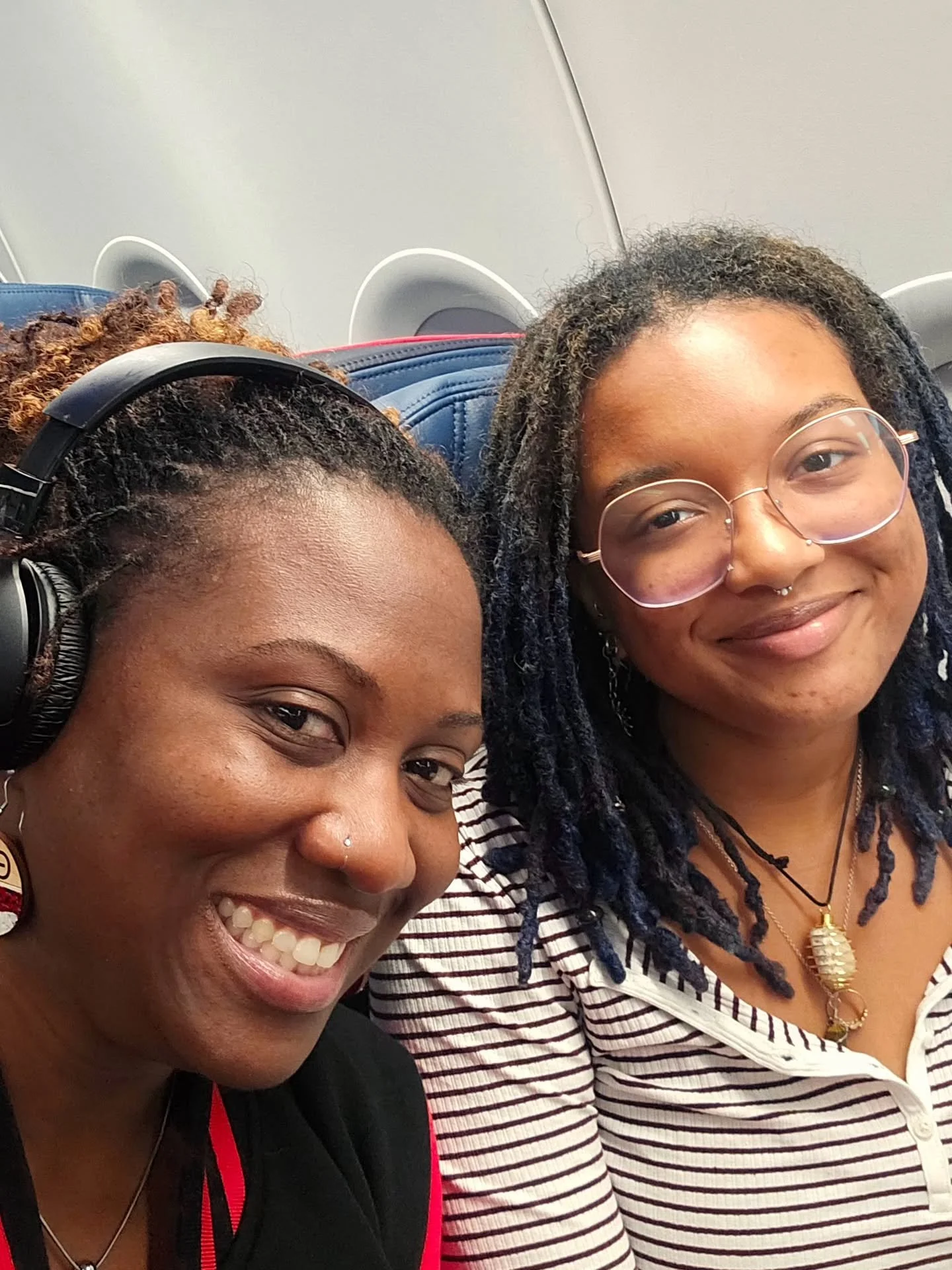 Mommy/Daughter yoga retreat  has begun🧘🏾&zwj;♀️ It has been almost 1 year since we have been practicing yoga together, it's only fitting that we attend our first yoga retreat together as well 💚  I love practicing along side of my favorite yogi!

#