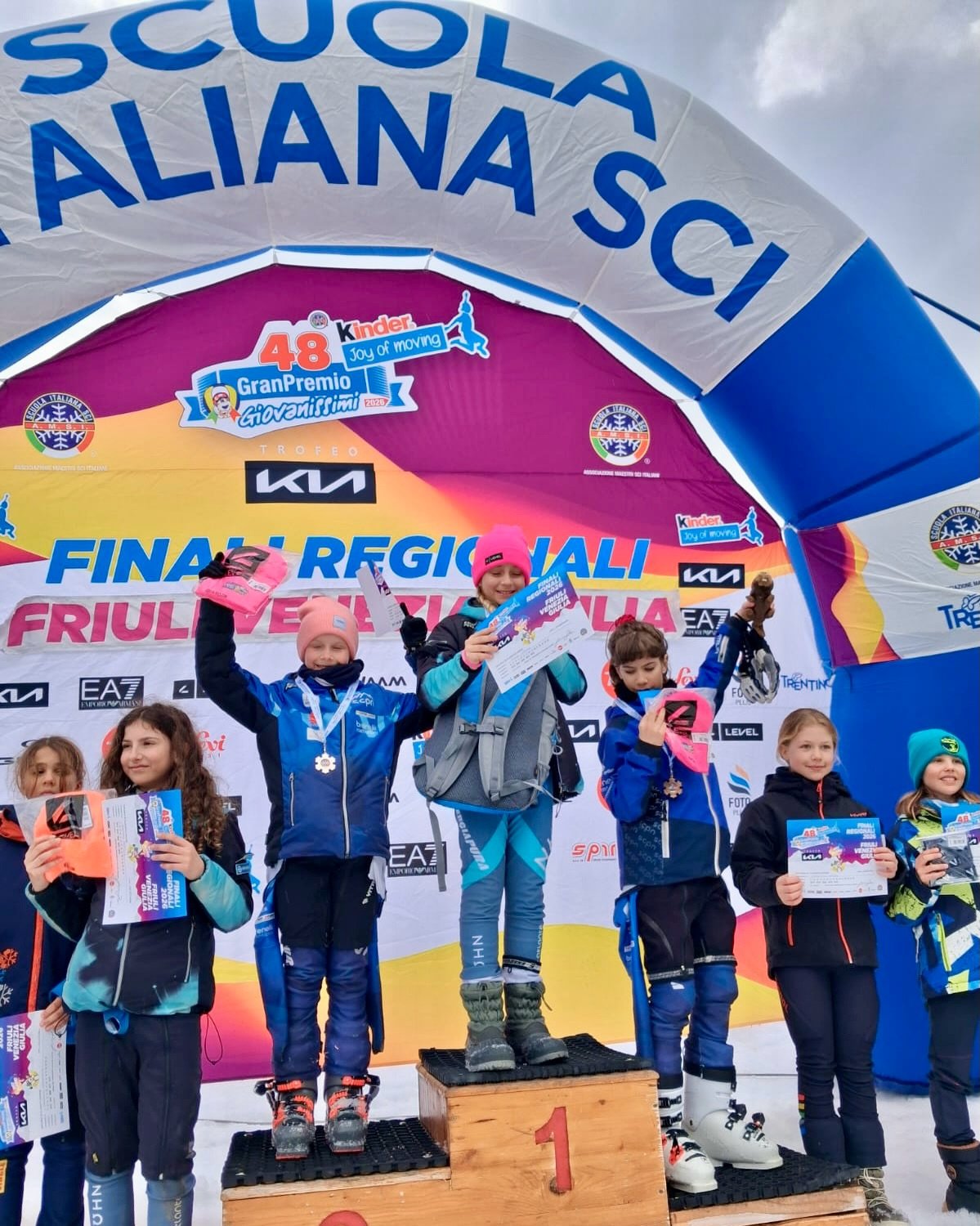 Gran Premio Giovanissimi AMSI &ndash; Tarvisio ⛷️❄️
NHOA con @evolution3lands 

Una giornata piena di neve, energia e sorrisi per i piccoli del NHOA Tarvisio Racing Team.
Qui contano s&igrave; i risultati&hellip; ma soprattutto il divertimento, il ti