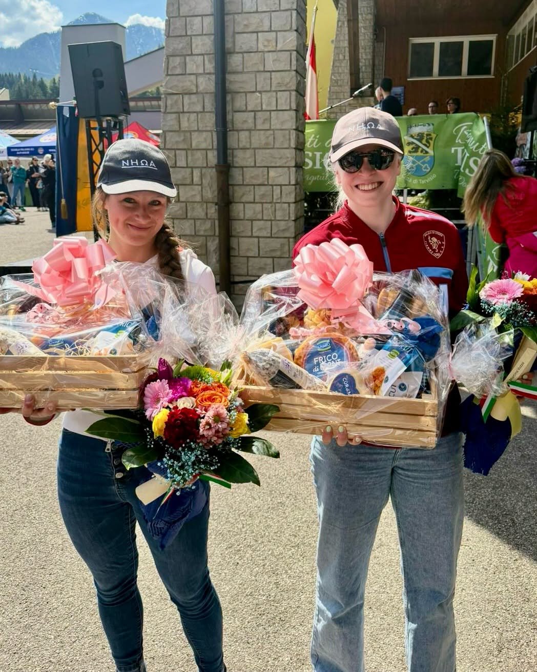 Tarvisio in festa per i suoi atleti 🇮🇹

Questa mattina energia, sorrisi e tanto orgoglio per una stagione che ha lasciato il segno.

Sul palco protagoniste anche Martina Vozza e Ylenia Sabidussi: intesa, carattere e una complicit&agrave; che in gar