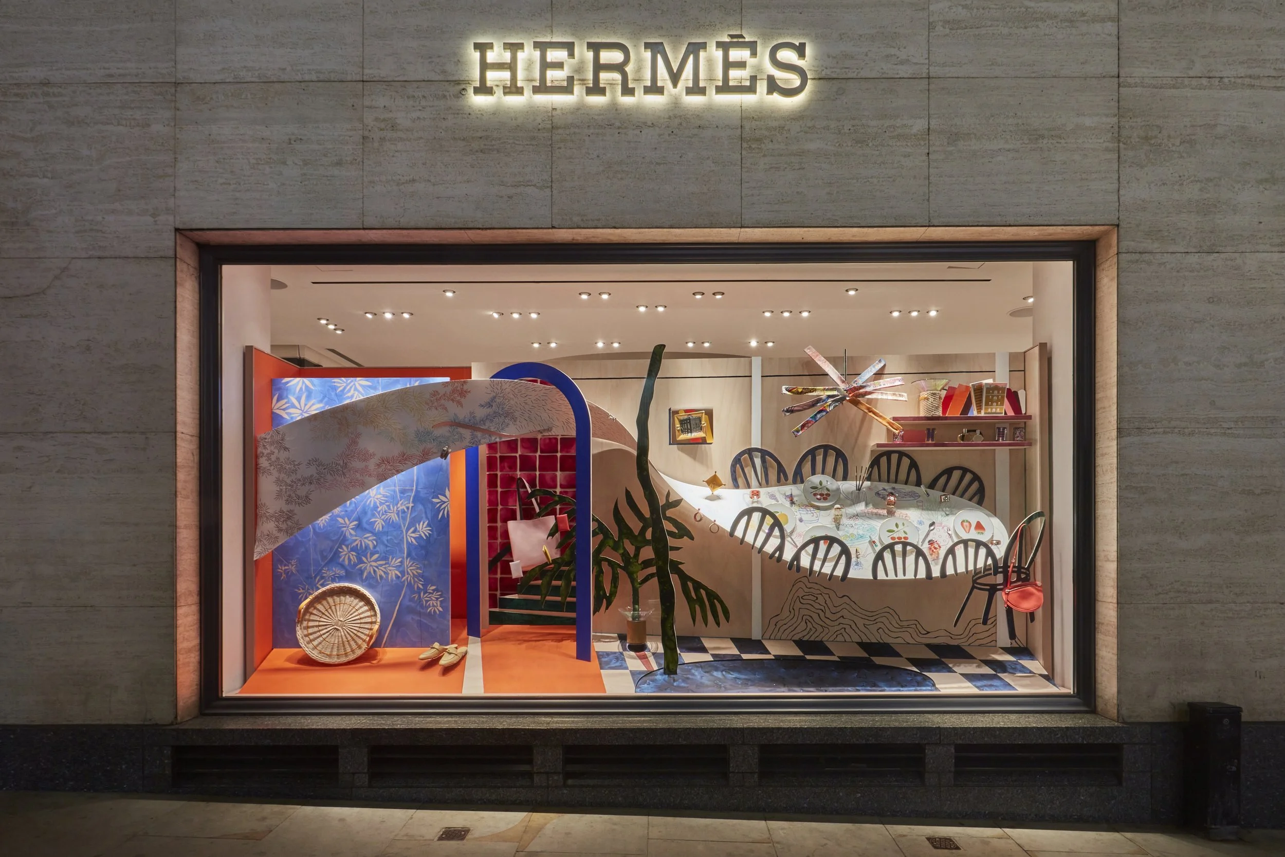 Images of the Hermès “Internal Landscapes” window installations, designed by Charlotte Keates and built by our team. These stepped-back shots show the full sculptural displays installed across London and Dublin, highlighting our work in luxury retail