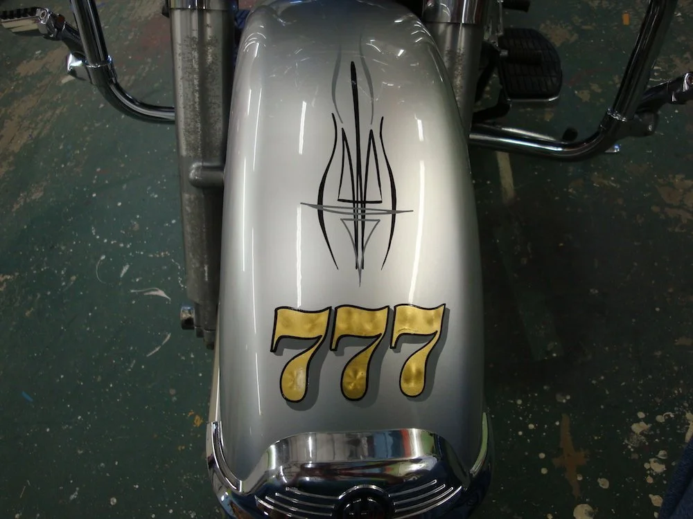 harley-motorcycle-pinstriping.jpg