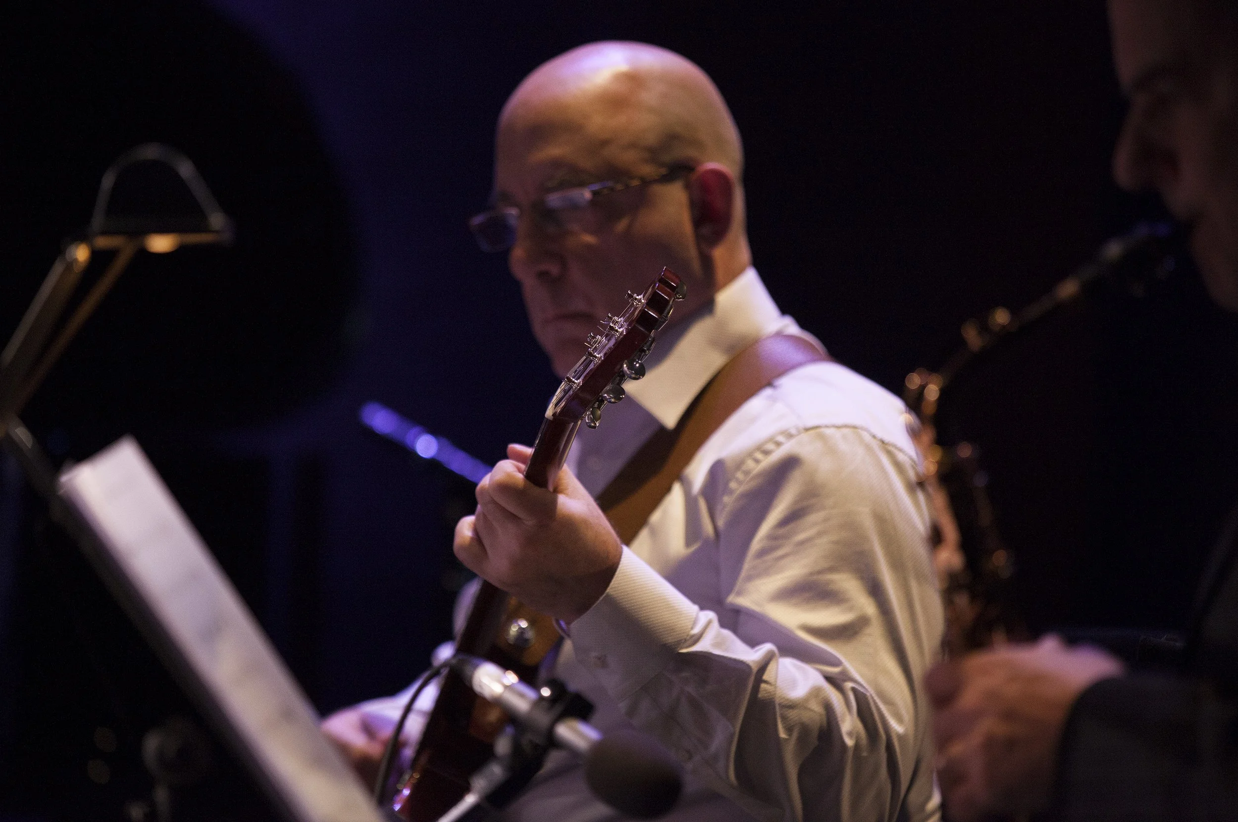  Rob Piltch Photo by John Lauener 