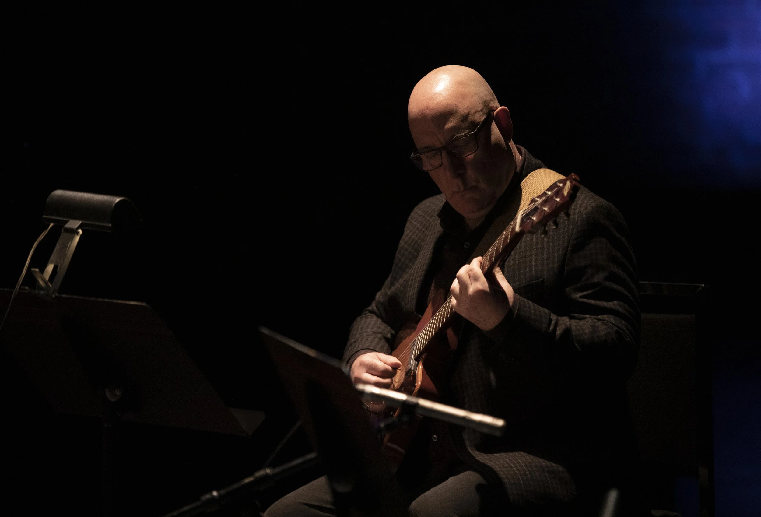  Rob Piltch Photo by John Lauener 