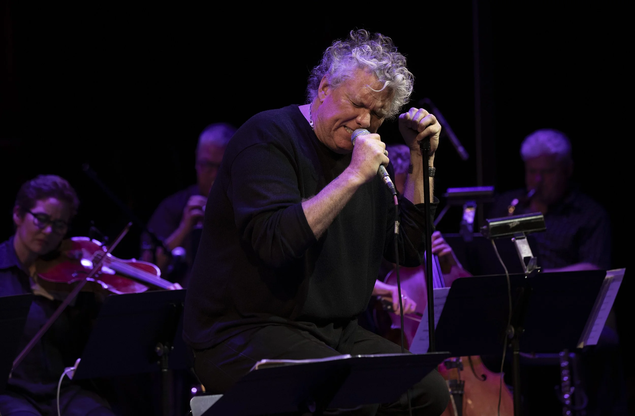  Gregory Hoskins Photo by John Lauener 