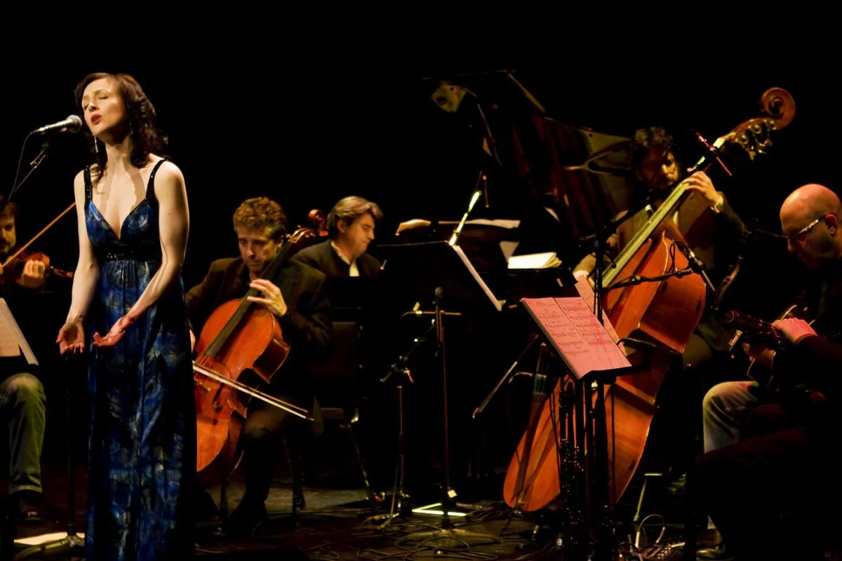  From left to right: Sarah Slean, Roman Borys, Andrew Burashko, Joe Phillips, Rob Piltch Photo by John Lauener 