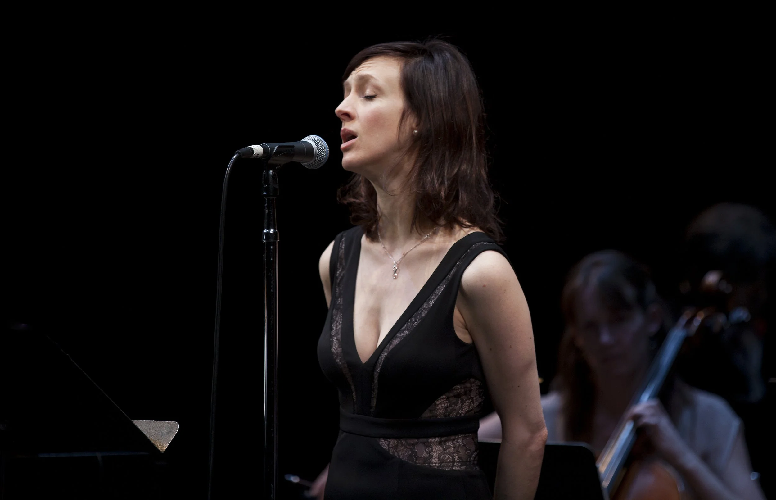 "Hey That's No Way to Say Goodbye" by Leonard Cohen - A Singer Must Die (2018) 