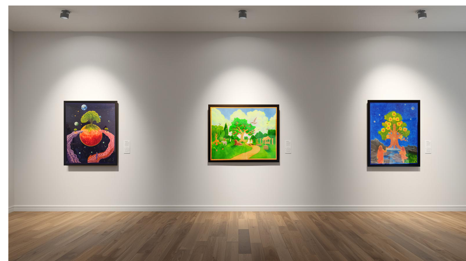 Drei farbige Gemälde in einem Kunstmuseum an einer weißen Wand, beleuchtet von Deckenleuchten, auf Holzboden.