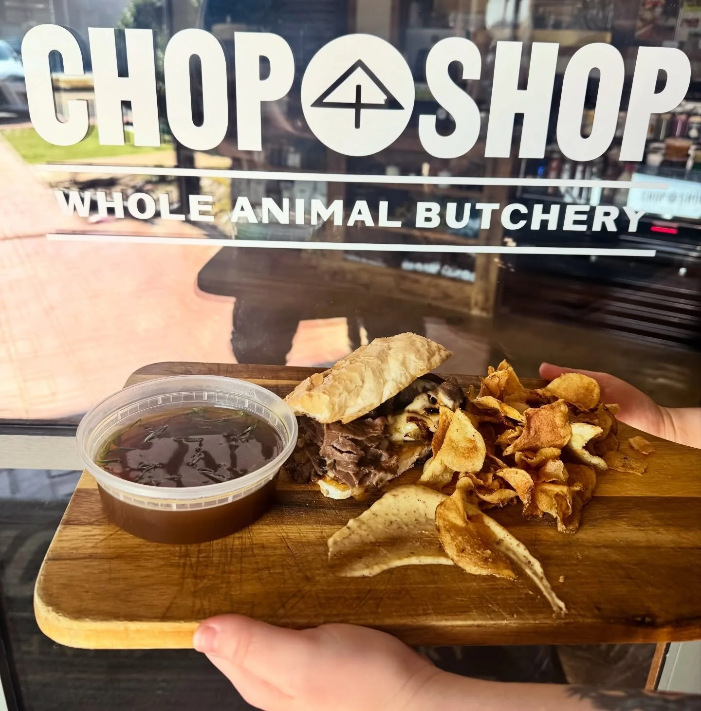 Cold outside. 🥶 Hot French Dip inside! 🔥 We&rsquo;ve got a new hot lunch special for ya!

This classic French Dip comes piled with thin-sliced roast beef on Leidenheimer French bread with grilled onions, blonde remoulade, melty white cheddar, and a