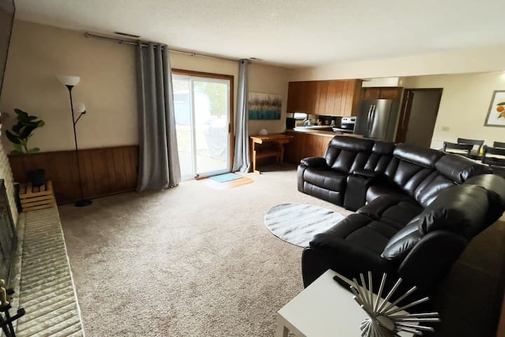 Living Room.jpeg