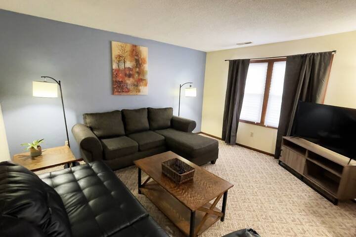 Living Room #2.jpeg