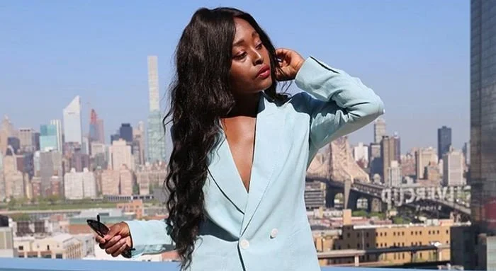 3 FRESH COLOR COMBOS TO PAIR WITH RED ON VDAY, OTHER THAN WHITE OR BLACK