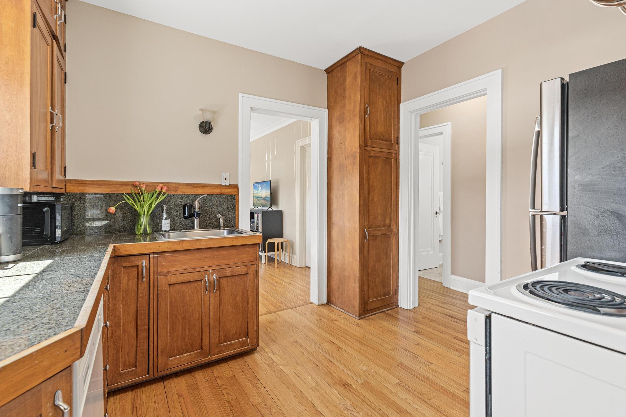4949 Penn Avenue S-12.jpg
