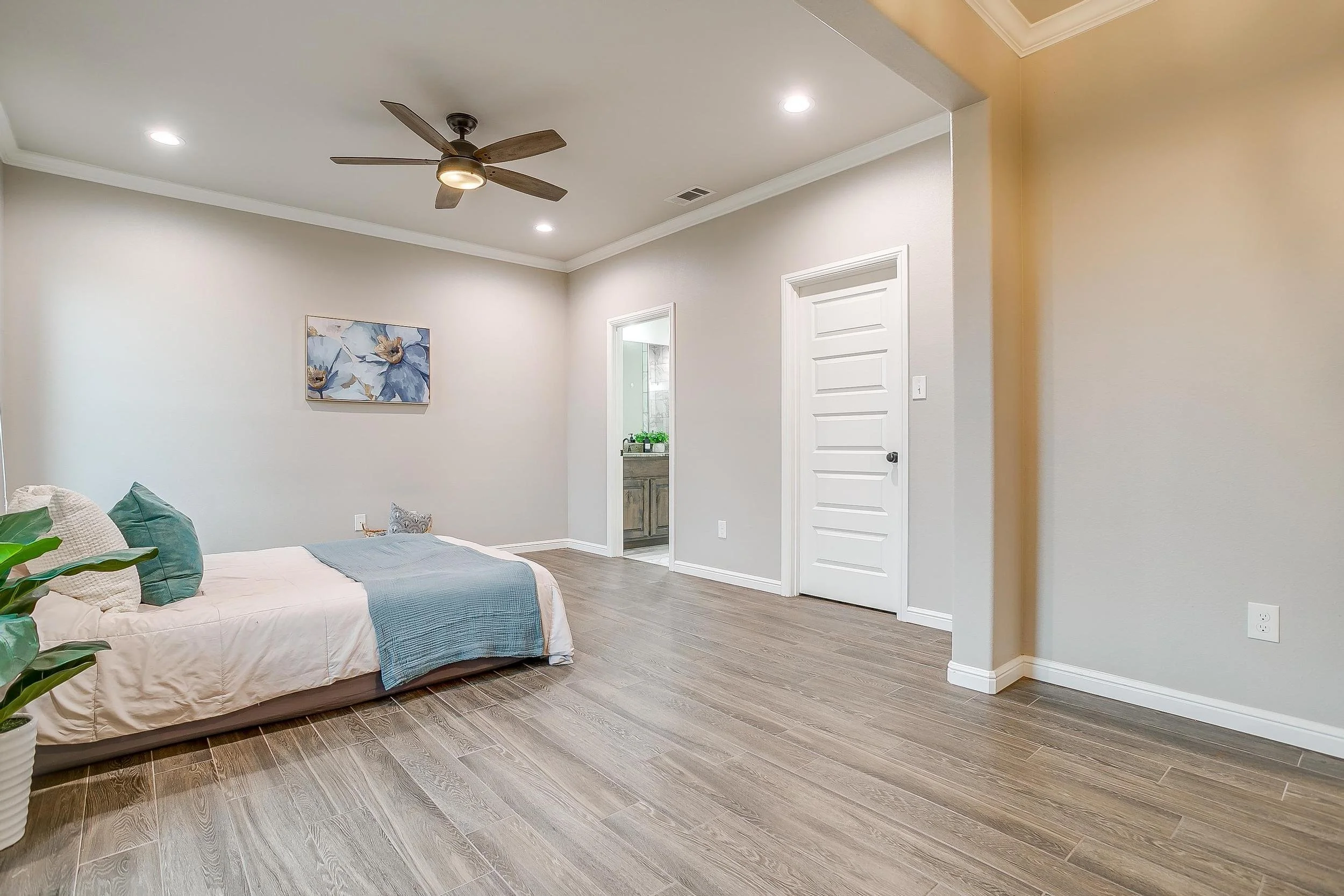 1719 Lakeway Drive (48 of 68).jpg