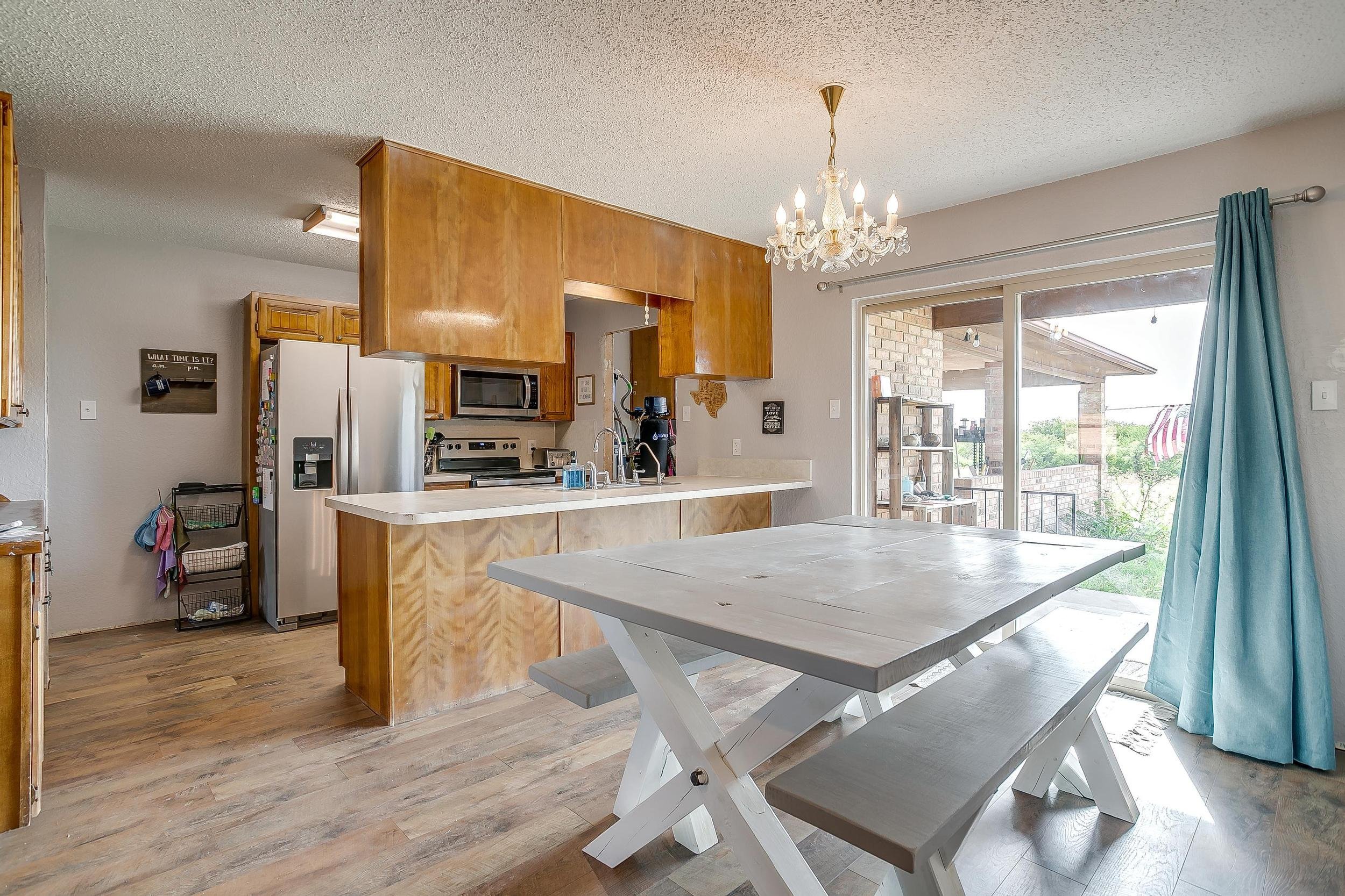 7636 BEN DAY MURRIN | FORT WORTH, TX 76110 — The Ashton Agency