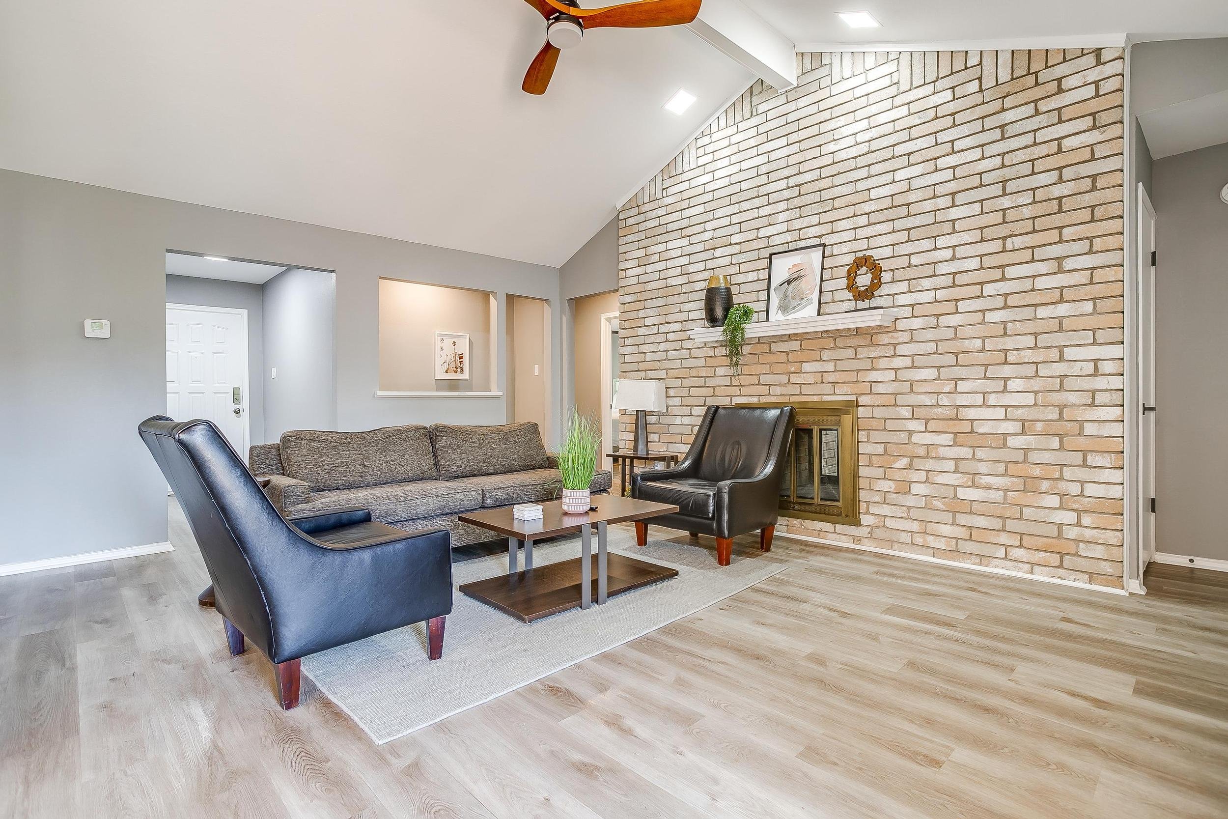 504 Basswood Drive (7 of 44).jpg