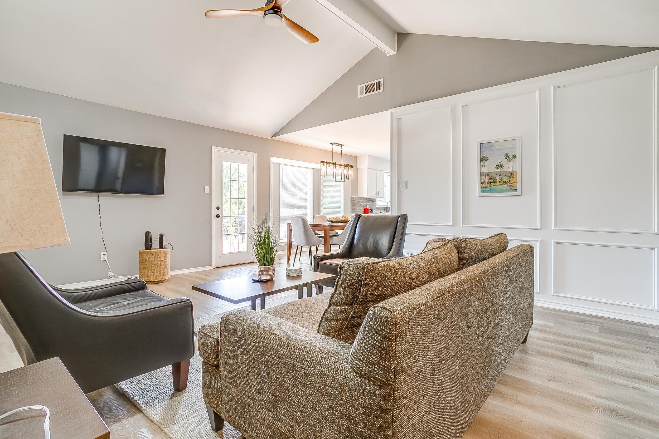 504 Basswood Drive (10 of 44).jpg