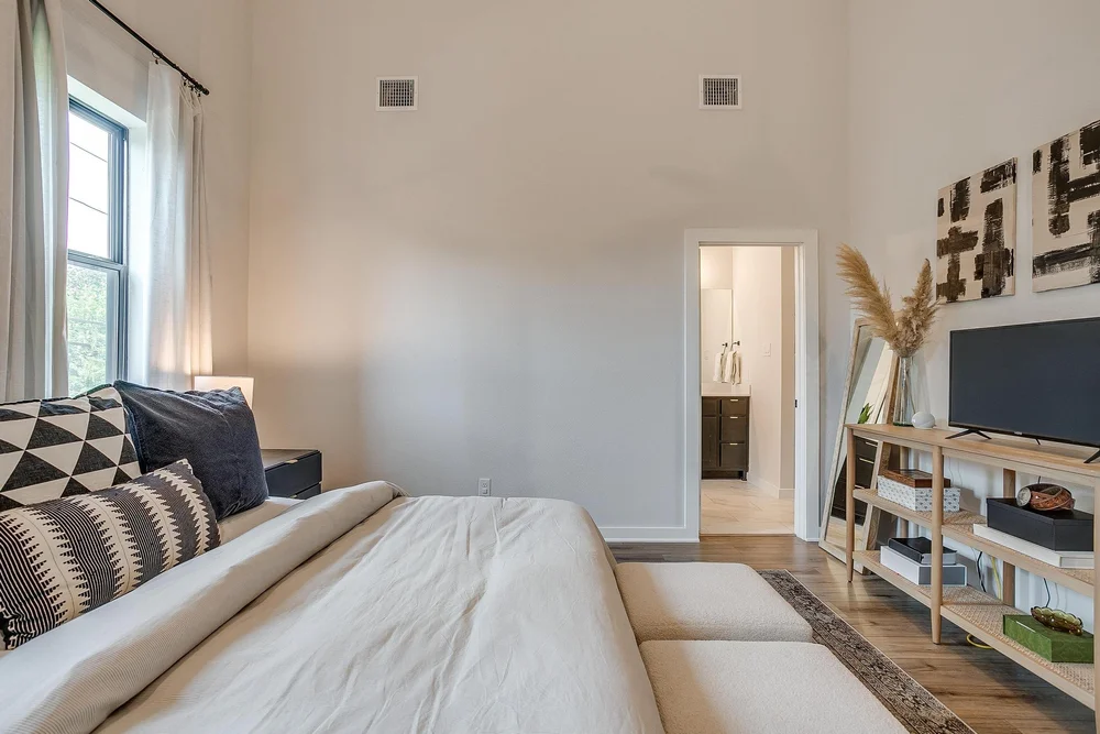 2255 ROOK DRIVE — The Ashton Agency