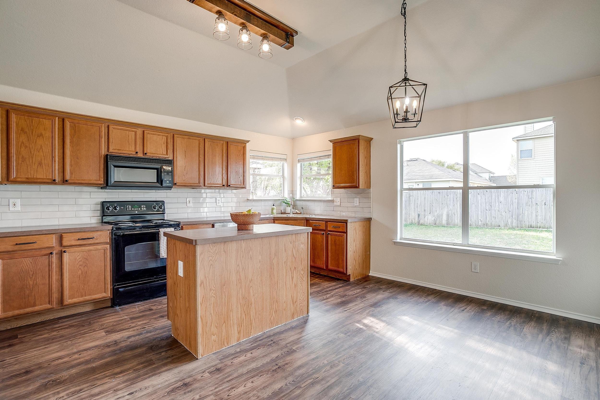 6579 Rq 861 PONCHO LANE — The Ashton Agency