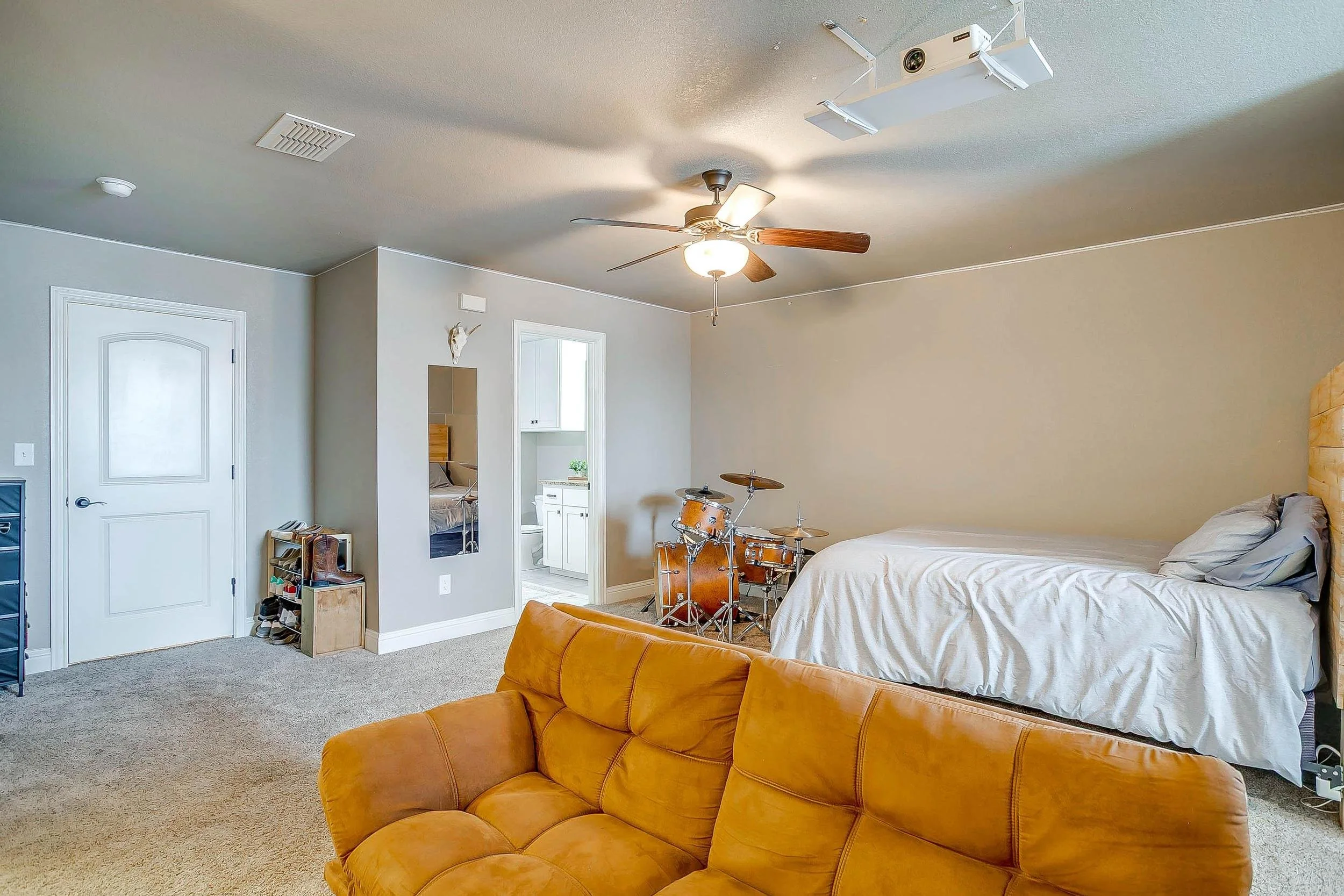 136 Kentucky Dr-50.jpg