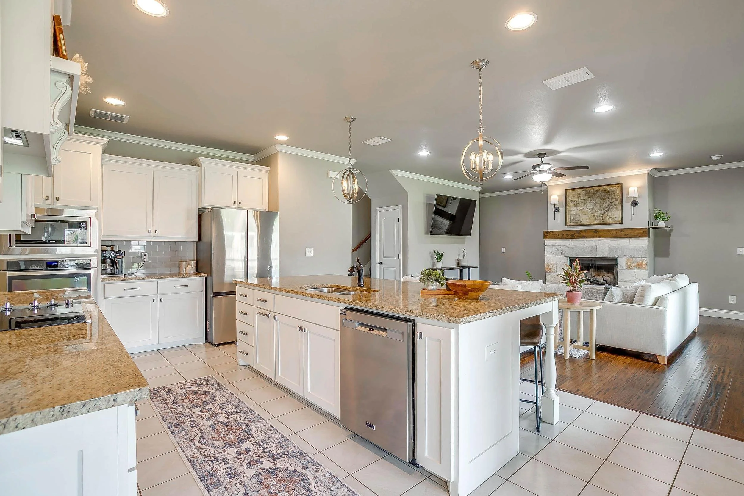 136 Kentucky Dr-26.jpg