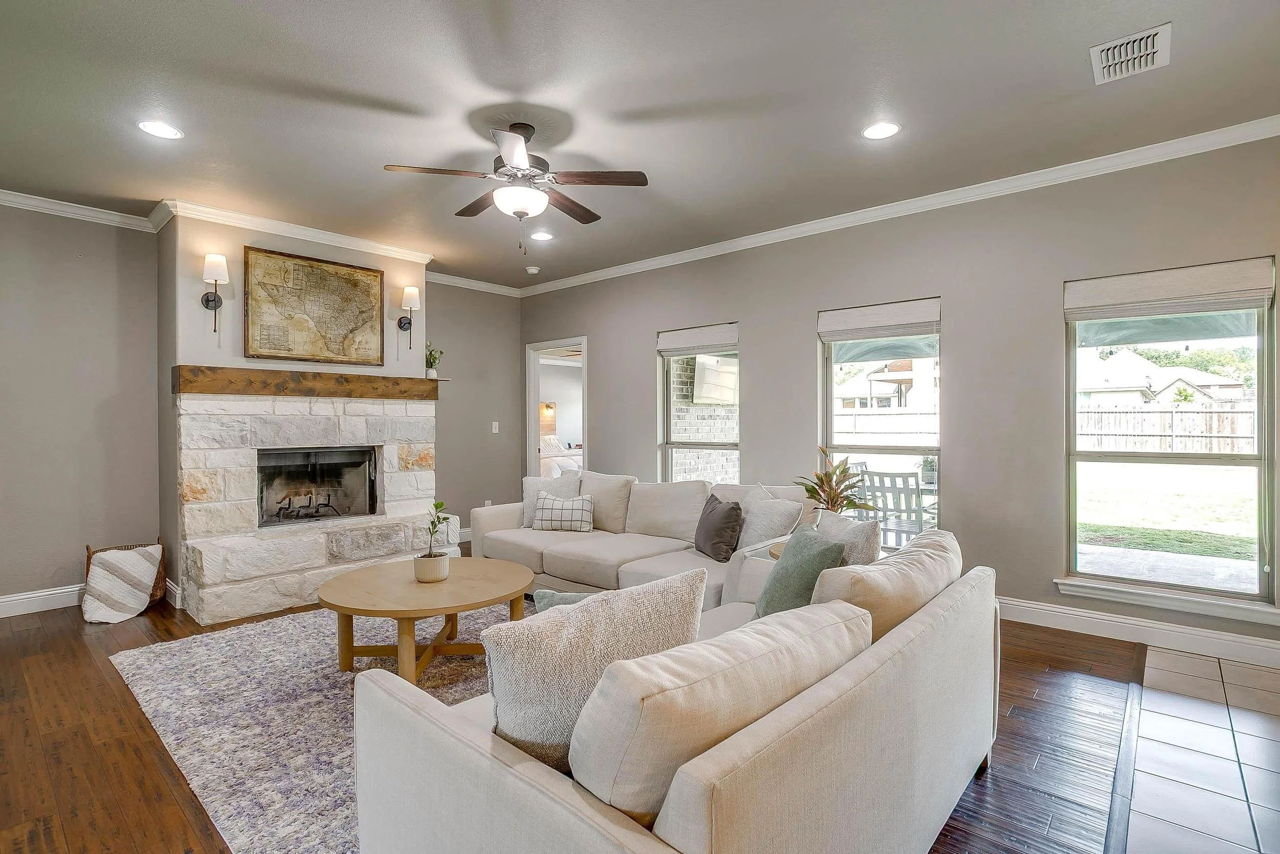 136 Kentucky Dr-21.jpg