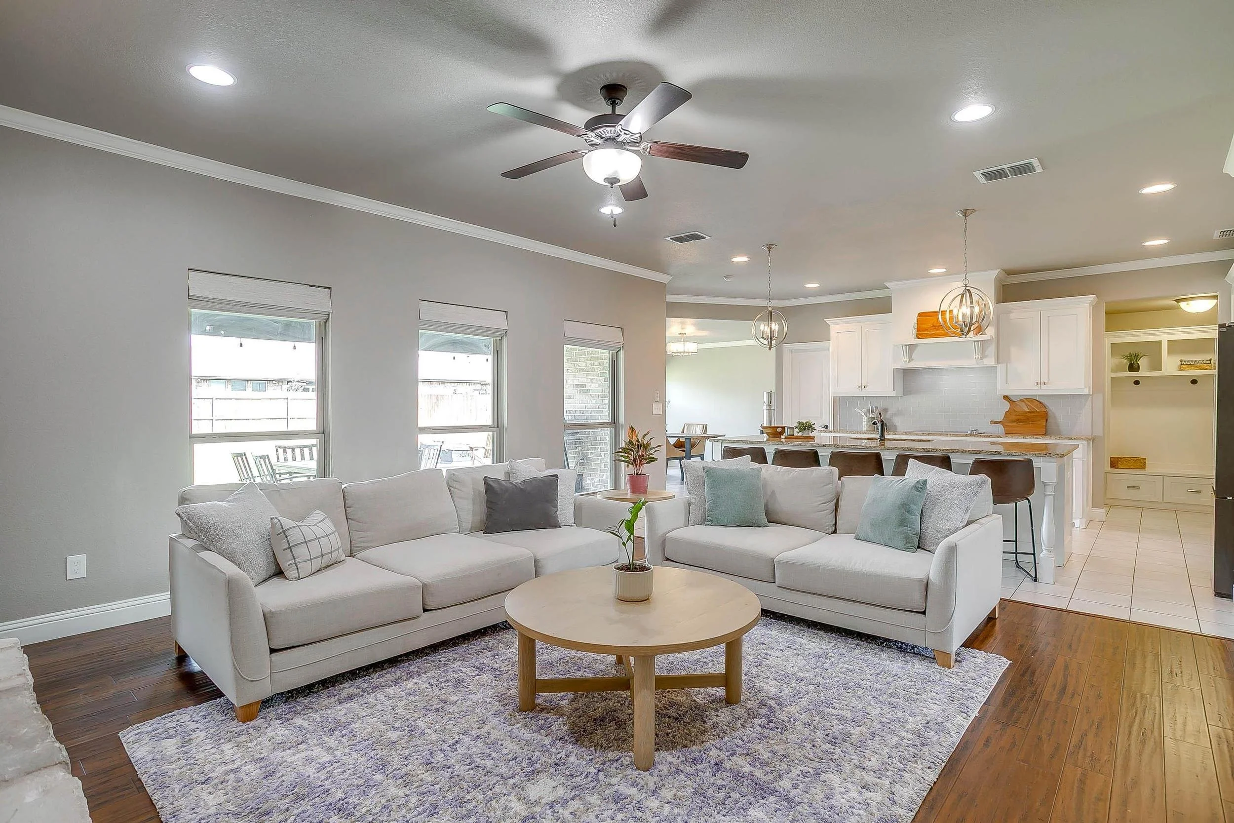 136 Kentucky Dr-20.jpg