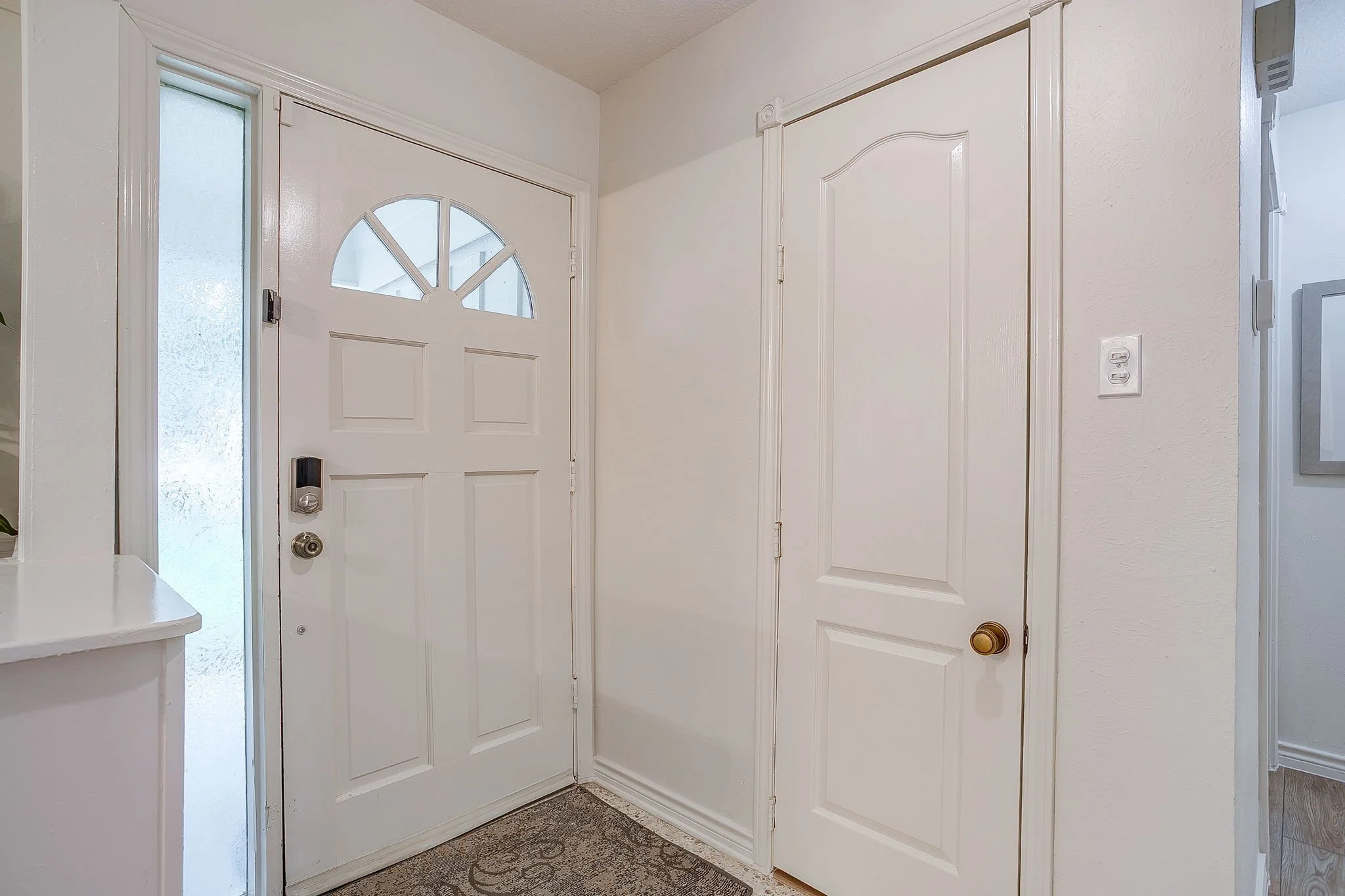 1909 Windlea Dr (5 of 46).jpg