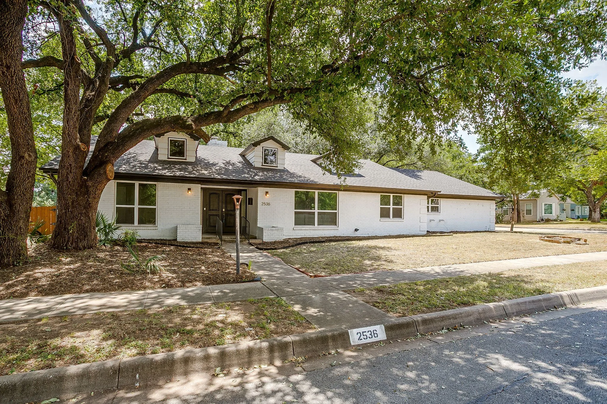 2536 Daisy Ln (4 of 45).jpg