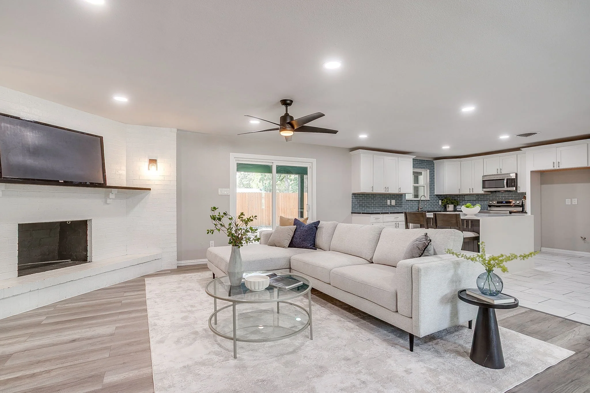 2536 Daisy Ln (11 of 45).jpg