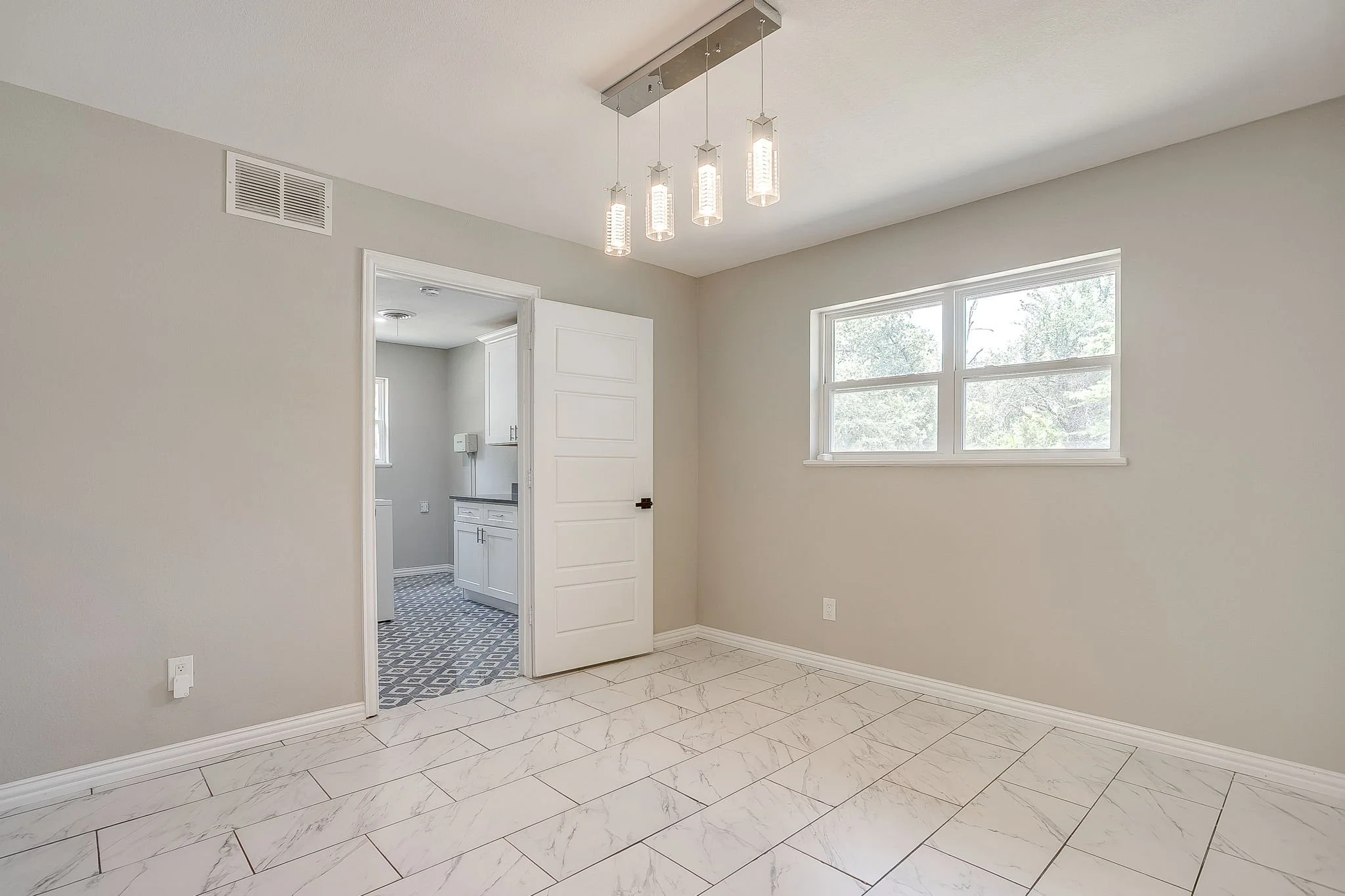 2536 Daisy Ln (21 of 45).jpg