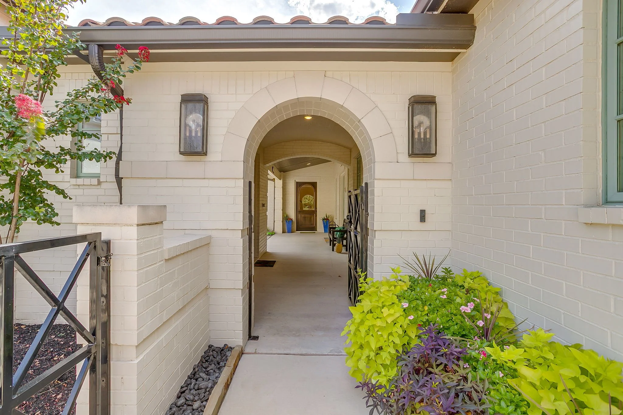 Copy of 140 Pineland Pl (18 of 87).jpg