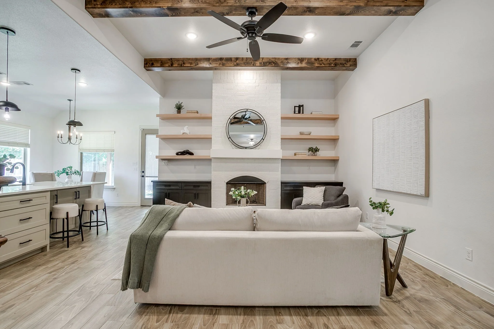 512 Isbell Rd (10 of 40).jpg