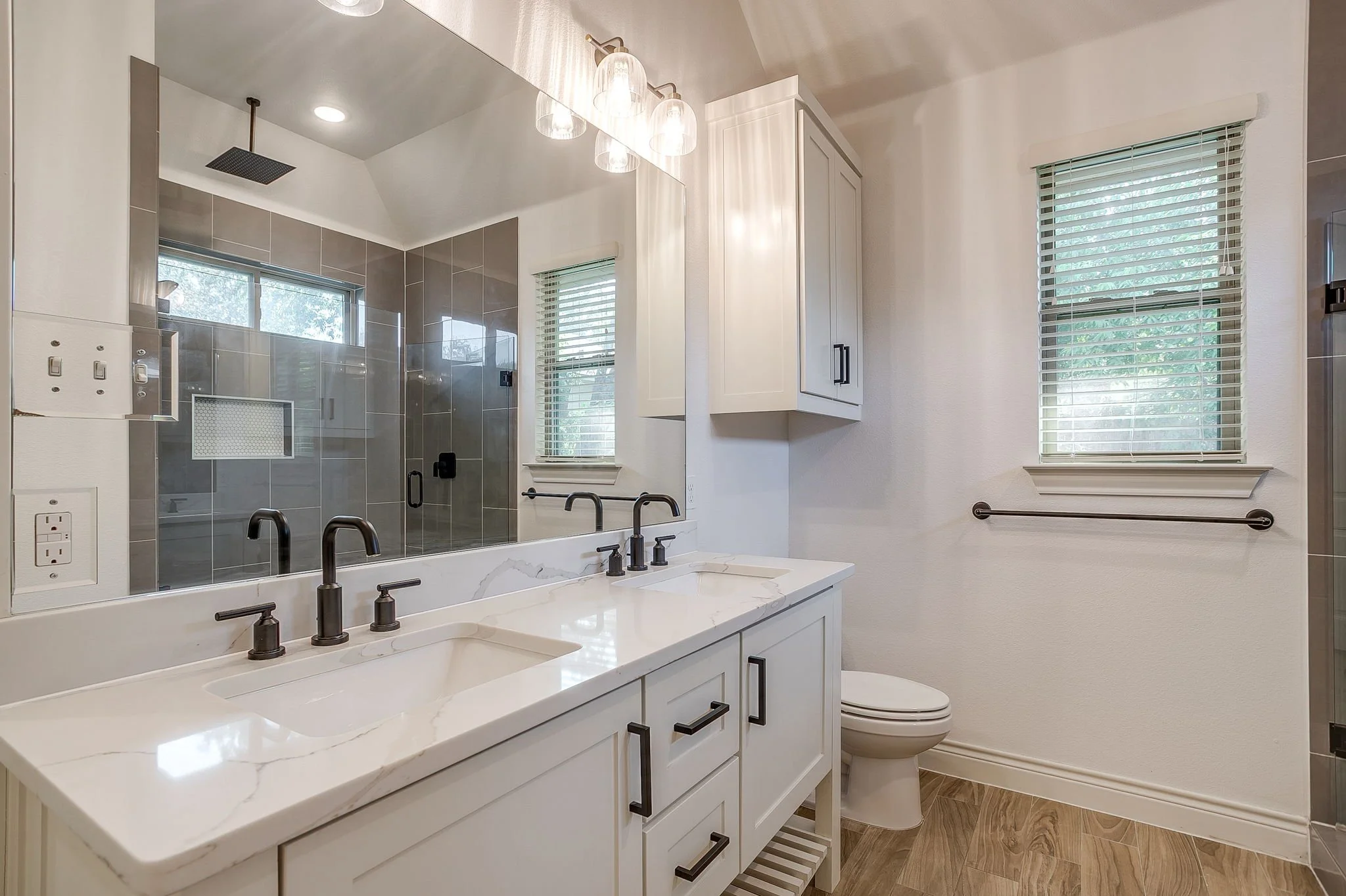 512 Isbell Rd (25 of 40).jpg