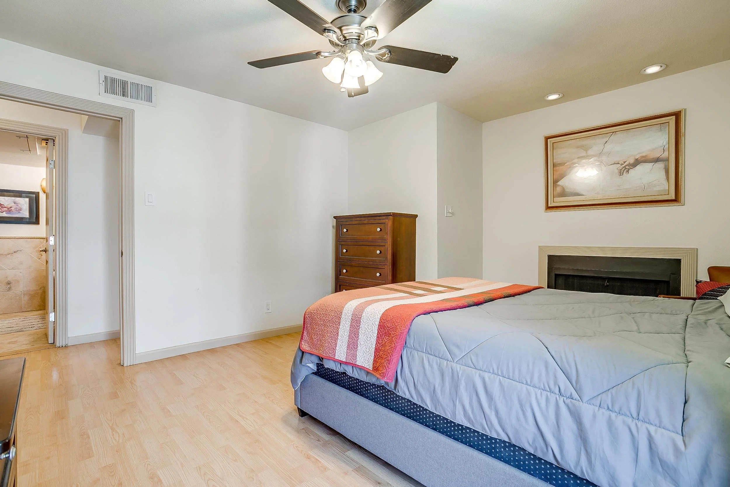 2710 Douglas Ave. (27 of 43).jpg