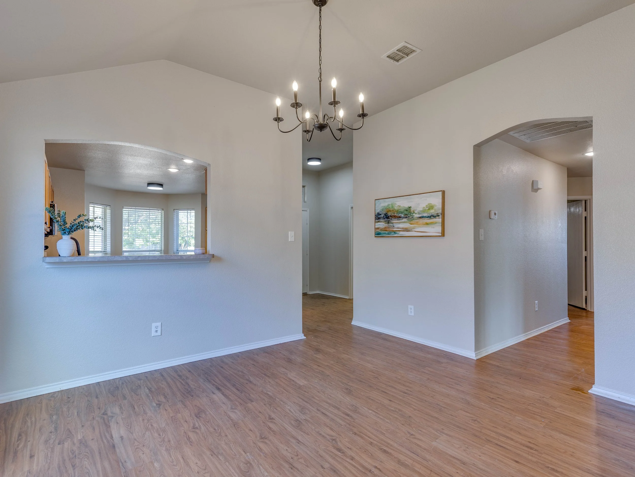 020 Dining Room.jpg