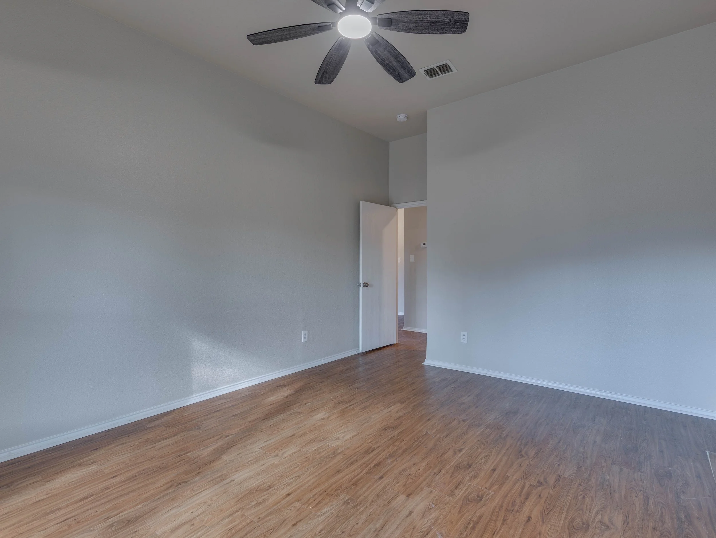 027 Primary Bedroom.jpg