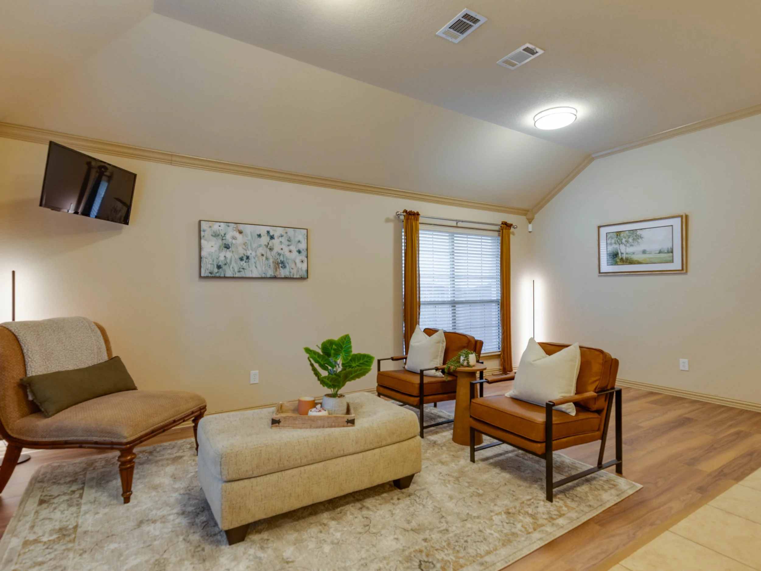 013 Family Room.jpg