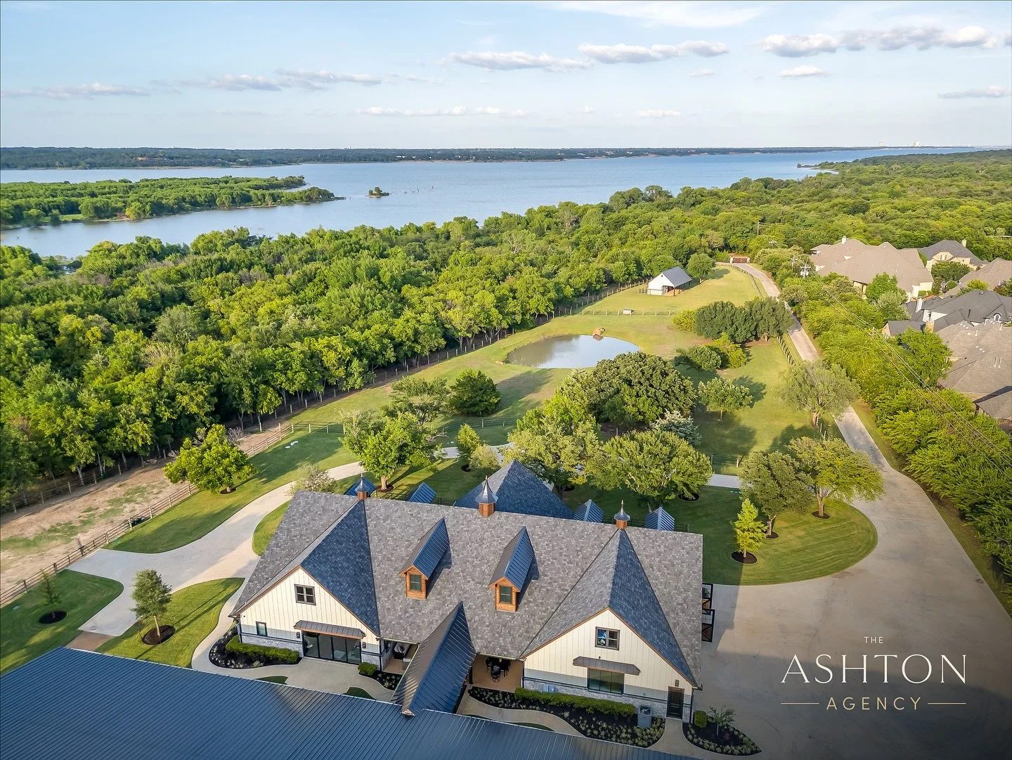 Your dream ranch awaits. 🐎✨👇

Chandeliers in the barn, serene views of Lake Grapevine, and over 5 private acres of pure Texas beauty.

Welcome to TK Trails, a masterpiece designed for those who live and breathe horses, freedom, and sophistication.
