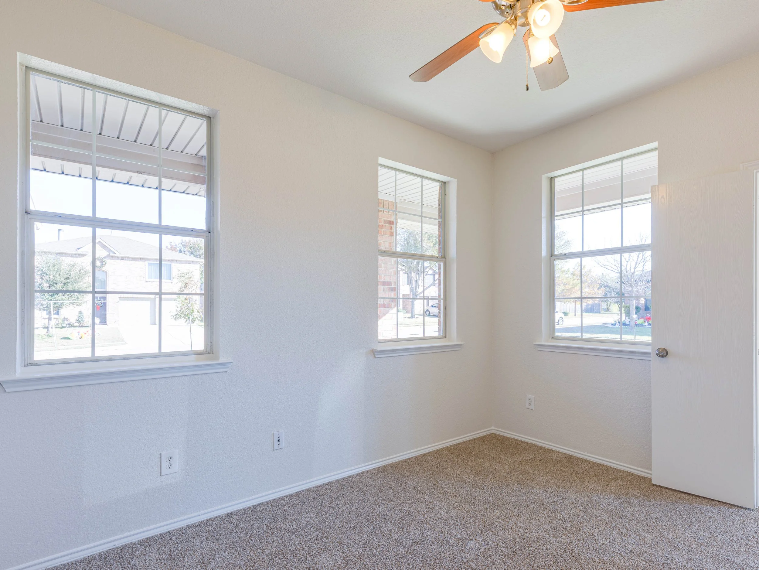 027 Bedroom 1 - 8701 Gaines.jpg