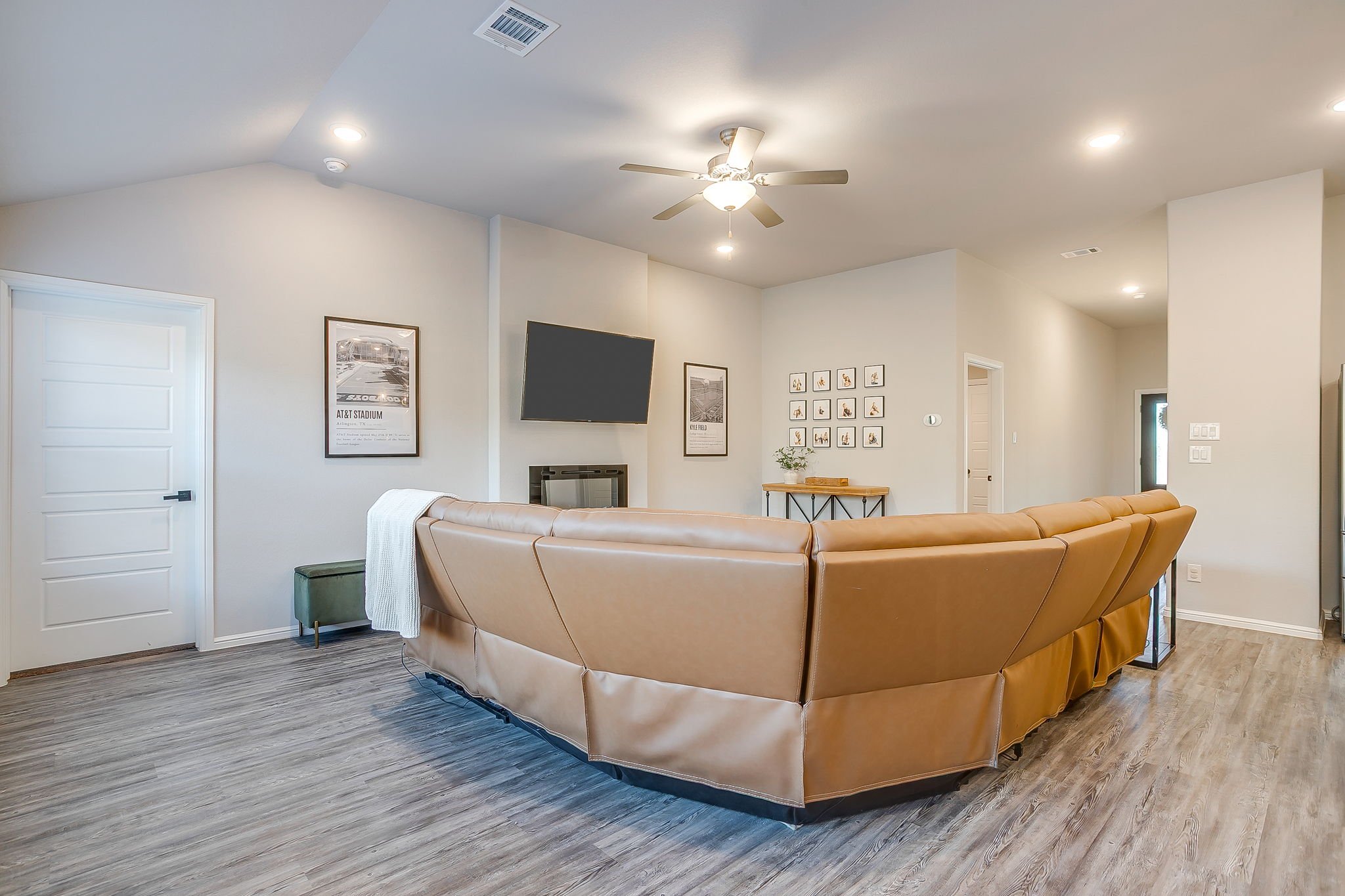 8805 Bronze Meadow Dr (10 of 44).jpg